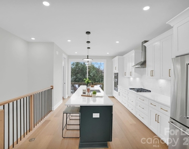 142 Mattoon Street - Photo Thumbnail 12