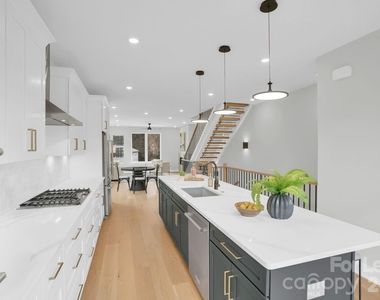 142 Mattoon Street - Photo Thumbnail 18