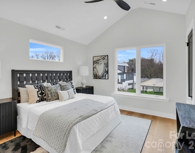 142 Mattoon Street - Photo Thumbnail 31