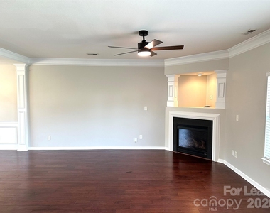 8227 Belmont Stables Drive - Photo Thumbnail 7