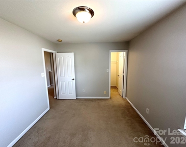 8227 Belmont Stables Drive - Photo Thumbnail 28