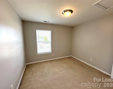 8227 Belmont Stables Drive - Photo Thumbnail 33
