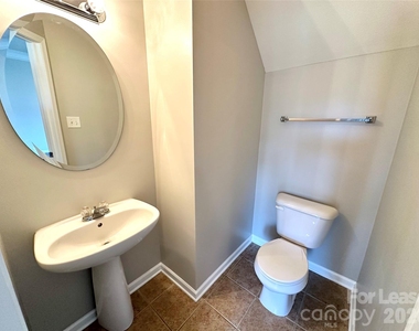 8227 Belmont Stables Drive - Photo Thumbnail 14