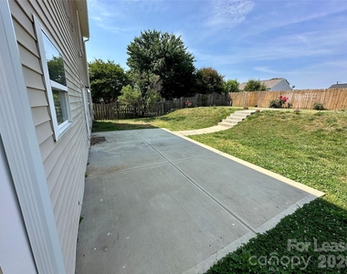 8227 Belmont Stables Drive - Photo Thumbnail 38