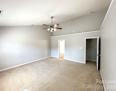 8227 Belmont Stables Drive - Photo Thumbnail 20