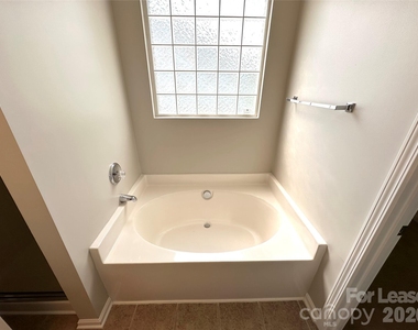 8227 Belmont Stables Drive - Photo Thumbnail 21