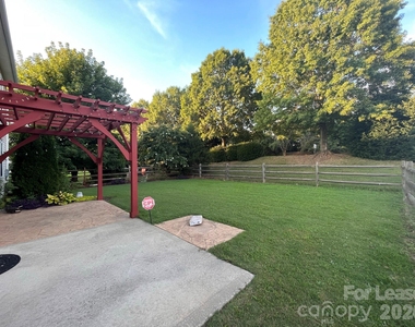 17508 Westmill Lane - Photo Thumbnail 16