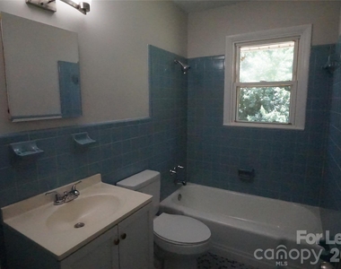 130 31st Avenue Nw - Photo Thumbnail 5