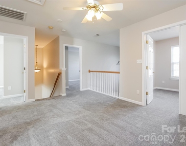 10202 Hawkeye Drive - Photo Thumbnail 6