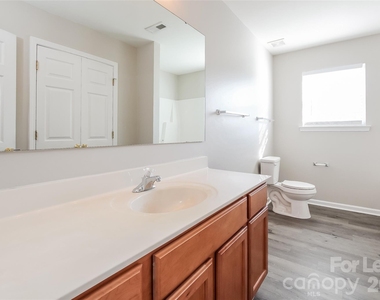 10202 Hawkeye Drive - Photo Thumbnail 13