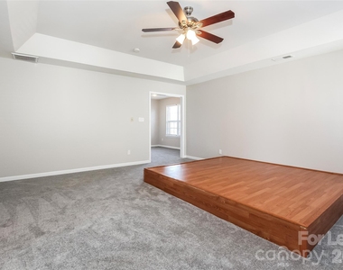 10202 Hawkeye Drive - Photo Thumbnail 7