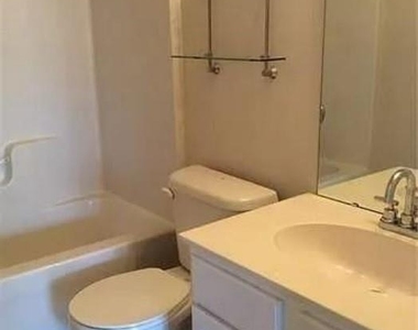9204 Bellegarde Drive - Photo Thumbnail 16