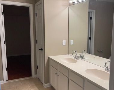 9204 Bellegarde Drive - Photo Thumbnail 12
