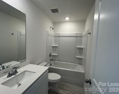 1548 31st Street Ne - Photo Thumbnail 12