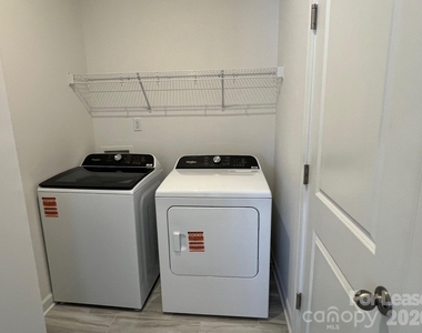 1548 31st Street Ne - Photo Thumbnail 14