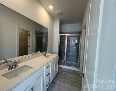 1548 31st Street Ne - Photo Thumbnail 5