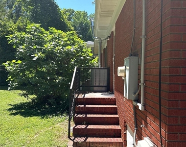 932 Hickory Nut Street - Photo Thumbnail 16