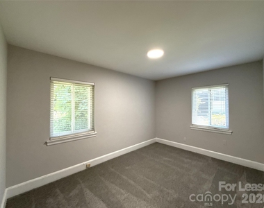 932 Hickory Nut Street - Photo Thumbnail 13