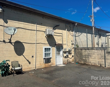 1305 W Front Street - Photo Thumbnail 4