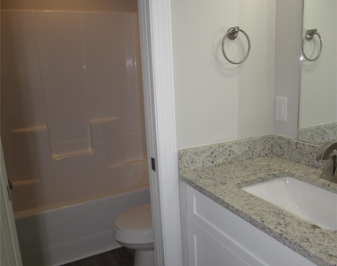 1094 20th Street Ne - Photo Thumbnail 6