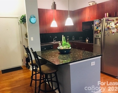 2125 Southend Drive - Photo Thumbnail 6