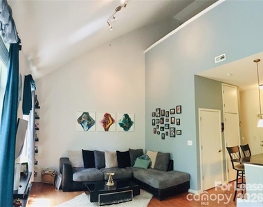 2125 Southend Drive - Photo Thumbnail 10