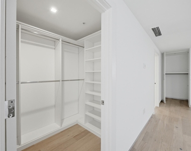 714 Ne 14th Avenue - Photo Thumbnail 12