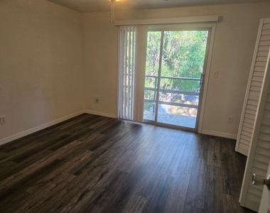 1231 Sw 61st Terrace - Photo Thumbnail 9
