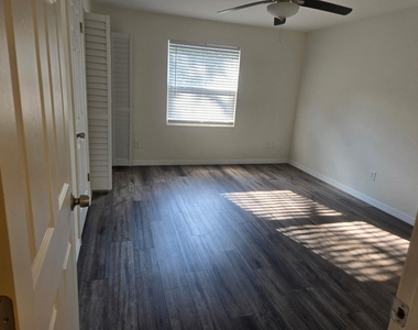 1231 Sw 61st Terrace - Photo Thumbnail 11