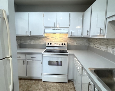 1100 Boxwood Drive - Photo Thumbnail 19