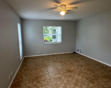 1100 Boxwood Drive - Photo Thumbnail 23