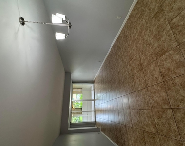 1100 Boxwood Drive - Photo Thumbnail 35