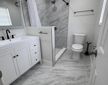 285 Ne Floresta Drive - Photo Thumbnail 13