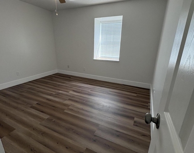 285 Ne Floresta Drive - Photo Thumbnail 14