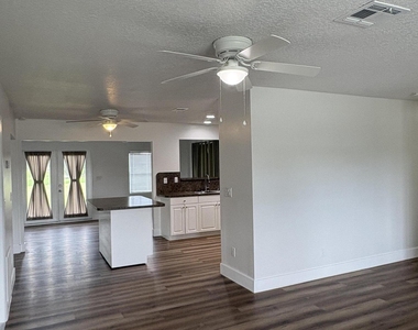 285 Ne Floresta Drive - Photo Thumbnail 6