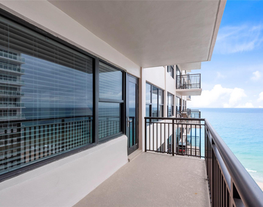 3800 Galt Ocean Drive - Photo Thumbnail 2