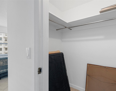 3800 Galt Ocean Drive - Photo Thumbnail 21