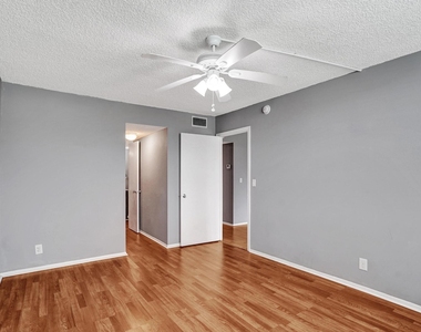 9460 Poinciana Place - Photo Thumbnail 13