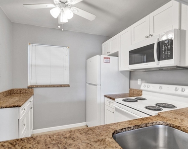 9460 Poinciana Place - Photo Thumbnail 5