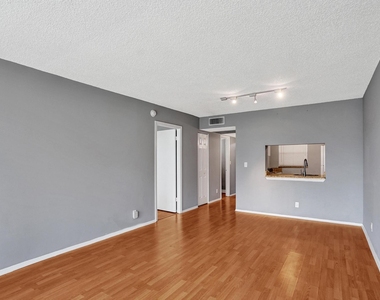9460 Poinciana Place - Photo Thumbnail 8