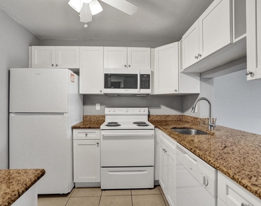 9460 Poinciana Place - Photo Thumbnail 2