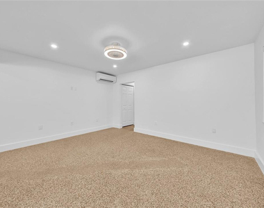 5122 Ne 19th Avenue - Photo Thumbnail 9