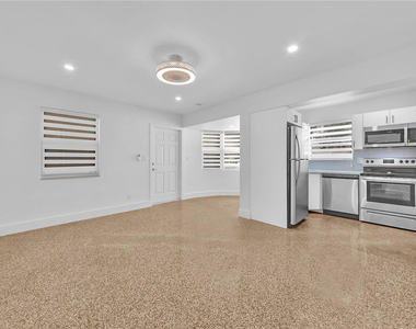 5122 Ne 19th Avenue - Photo Thumbnail 4