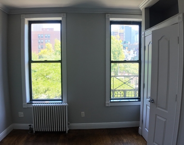 48th St & 10th Avenue - Photo Thumbnail 5
