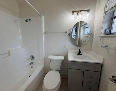 5174 Ne 6th Avenue - Photo Thumbnail 8