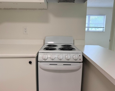 5174 Ne 6th Avenue - Photo Thumbnail 15