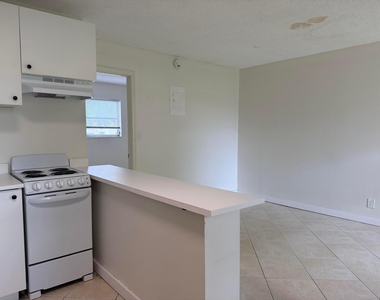 5174 Ne 6th Avenue - Photo Thumbnail 13