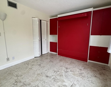 1800 N Andrews Avenue - Photo Thumbnail 14