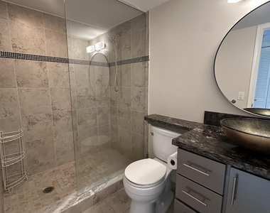 1800 N Andrews Avenue - Photo Thumbnail 9