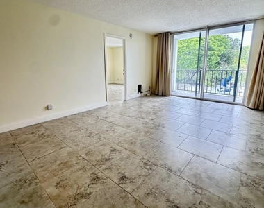 1800 N Andrews Avenue - Photo Thumbnail 5